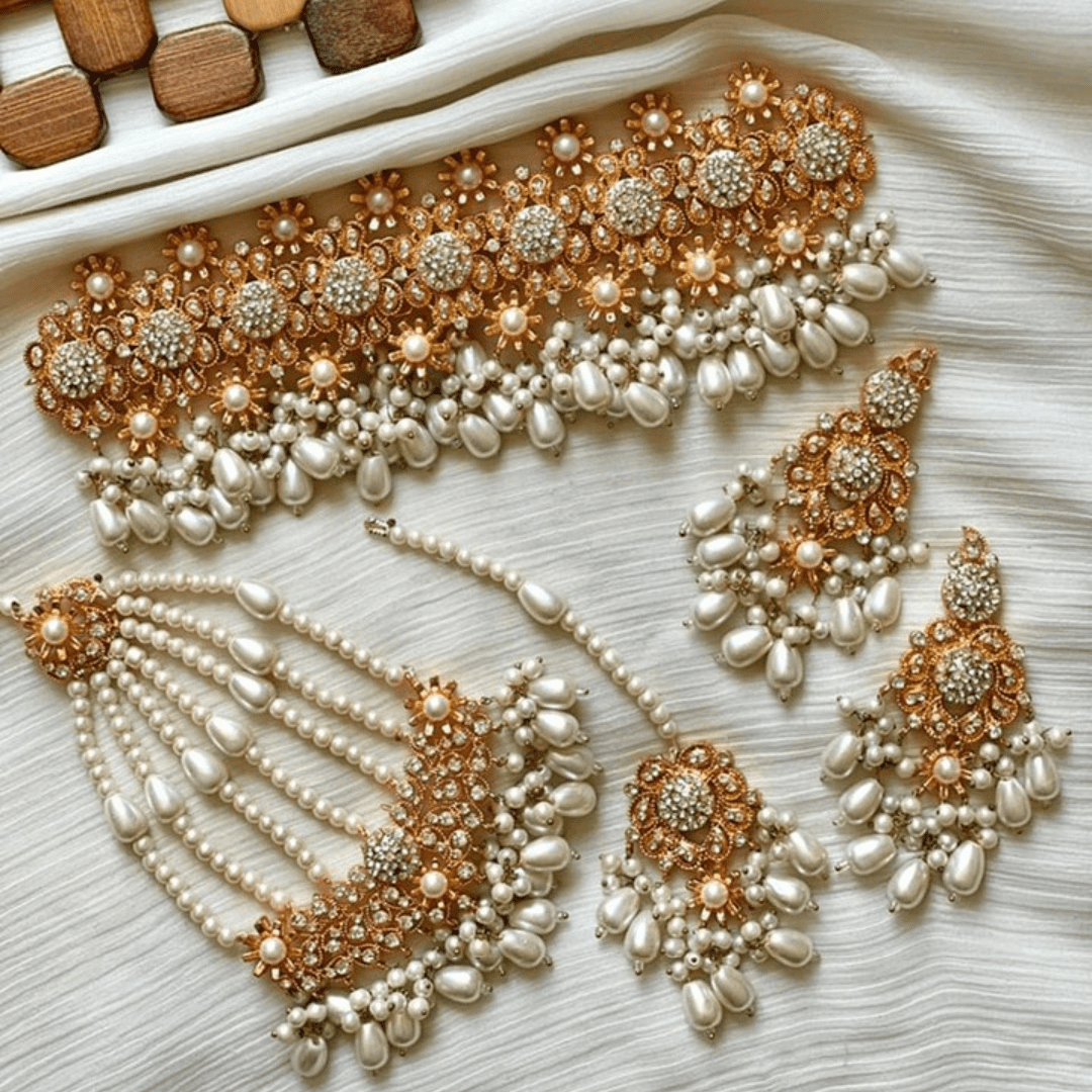 Asian Bridal 4 Piece Gold & White Kundan Choker Necklace Jewellery Set