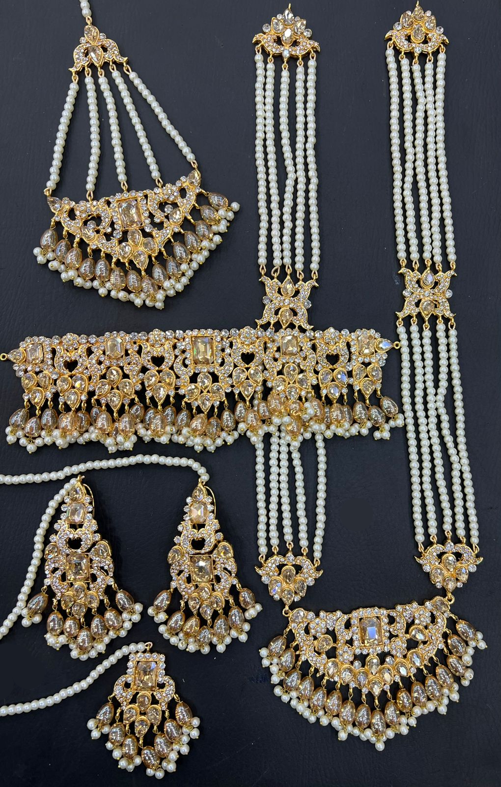 Gold Kundan Choker Necklace Jewellery Set with Mala